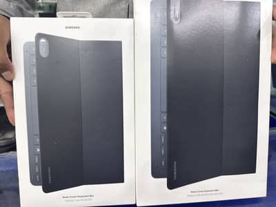 Samsung Book Cover Keyboard Slim / S11 & S11 Ultra