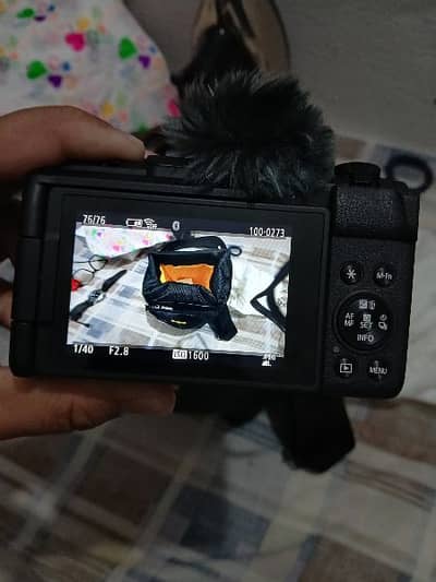 Canon PowerShot V1 WatsApp coll Contact. O\3/2/5/3\0/1\3\9\1\3