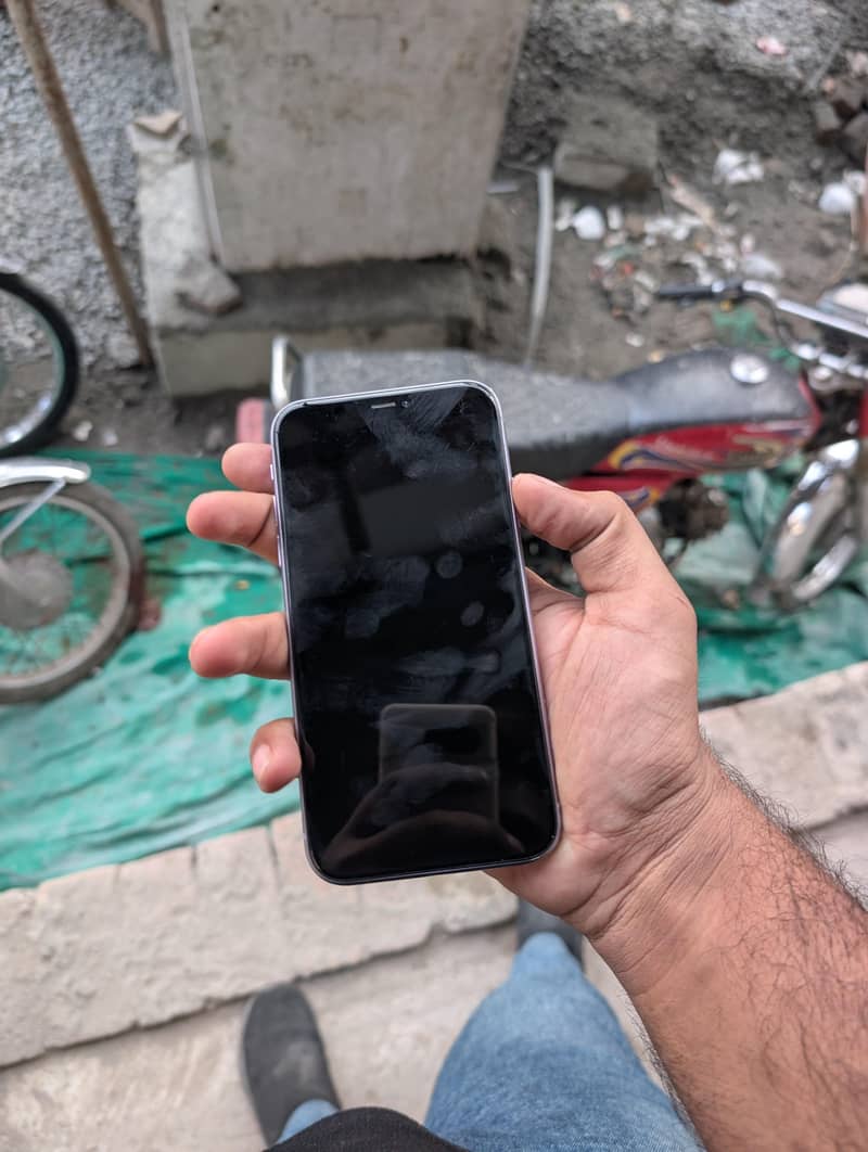 Apple iPhone 11 1