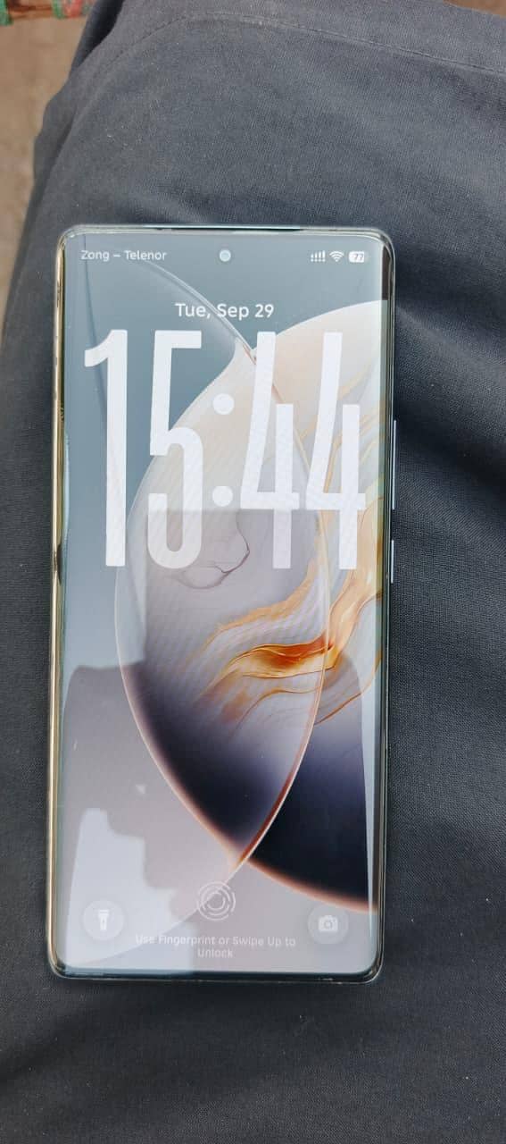 Tecno CAMON 30S 5