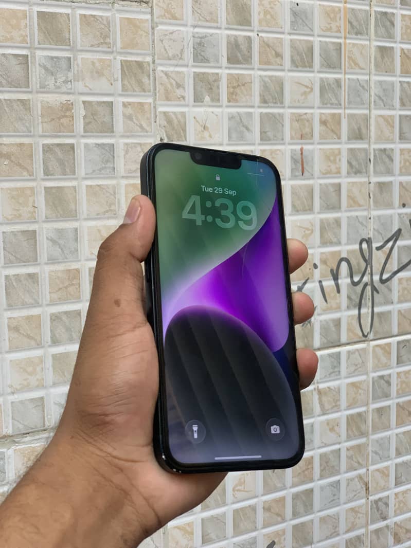 Apple iPhone 14 2