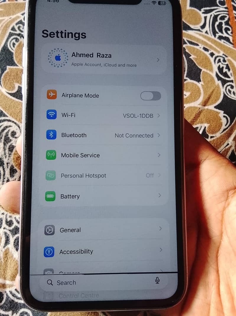 Apple iPhone 11 4