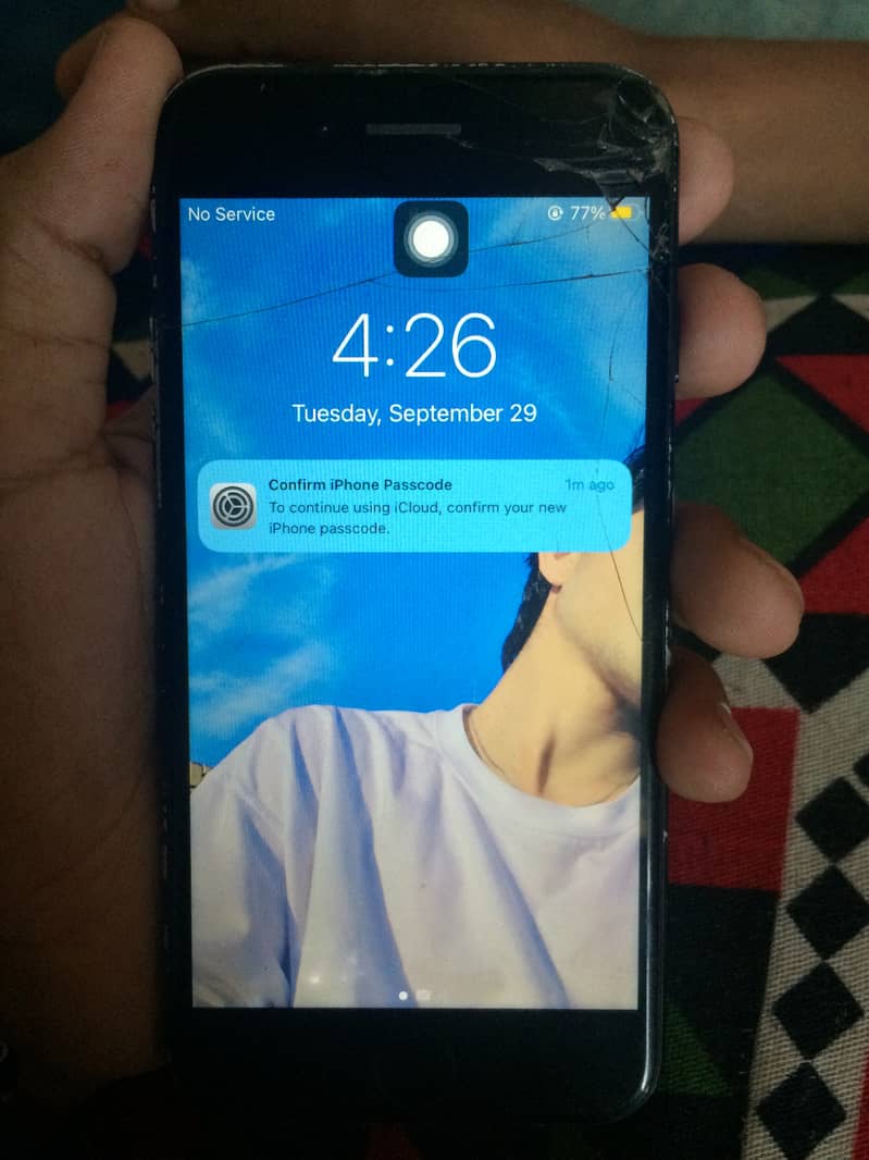 Apple iPhone 7 0