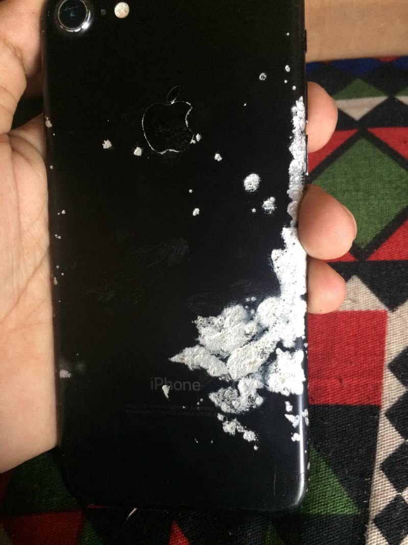 Apple iPhone 7 1