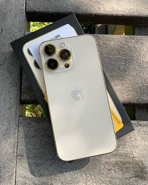 Apple iPhone 13 Pro 0