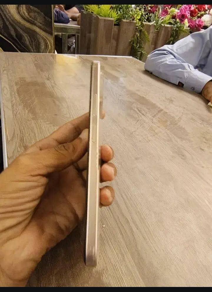 OPPO A6 1