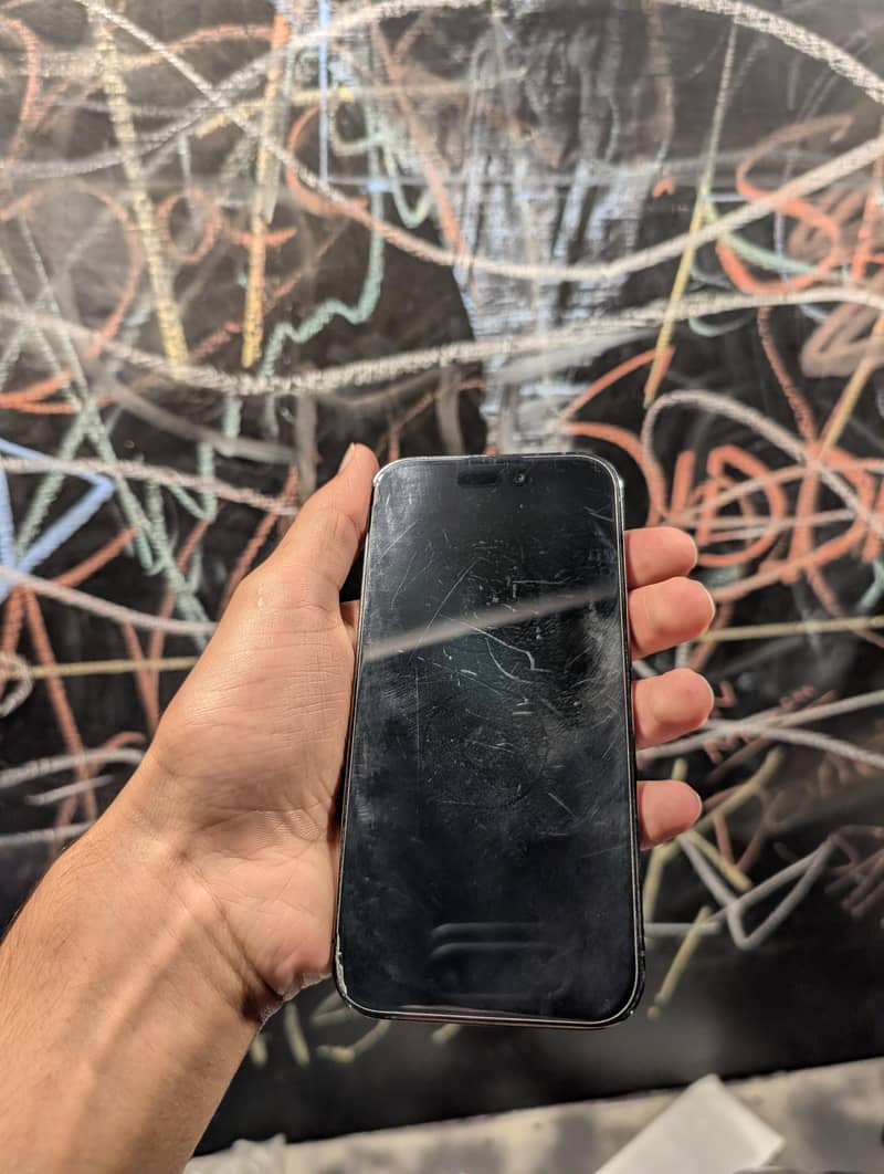 Apple iPhone 14 Pro 1