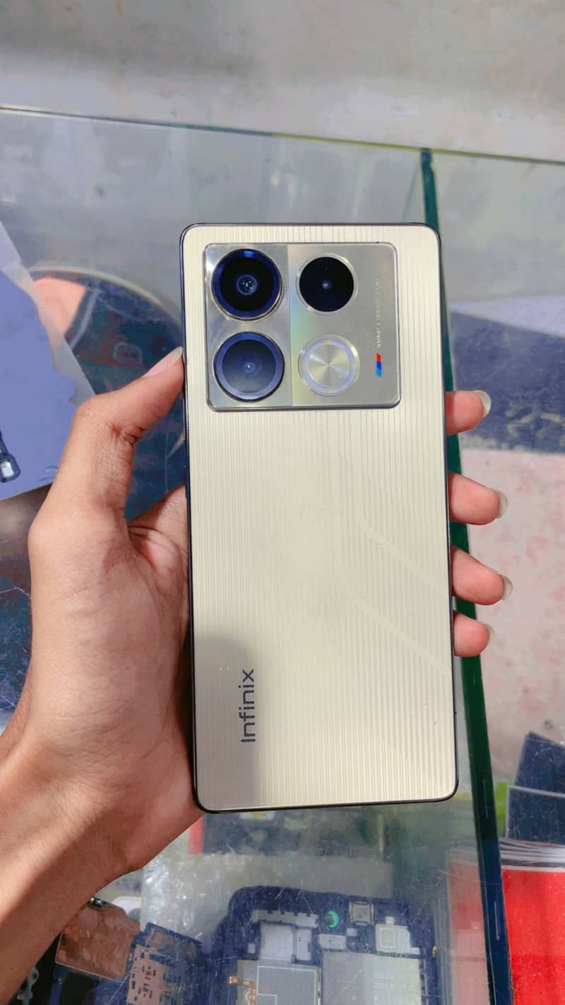 Infinix Note 40 1
