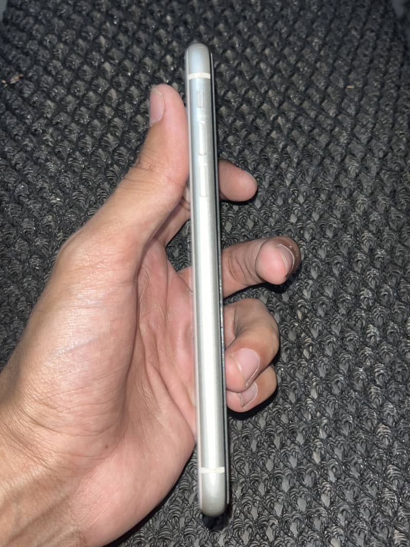 Apple iPhone 11 6