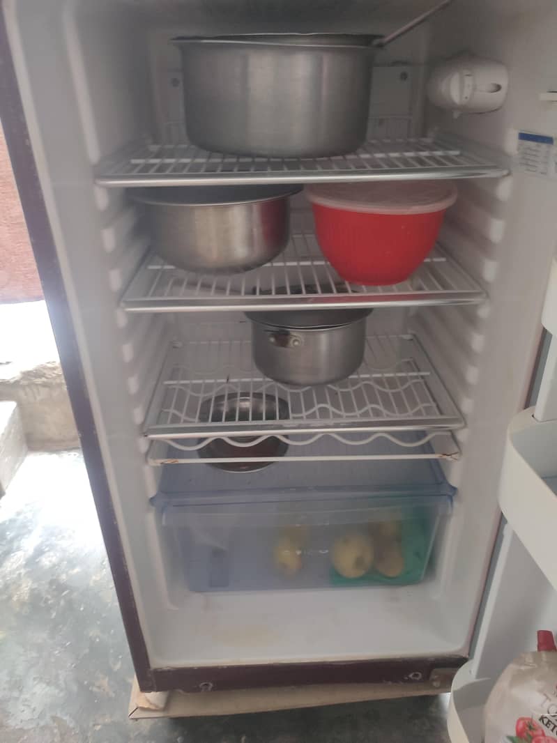 Medium Size Orient Refrigrator 4