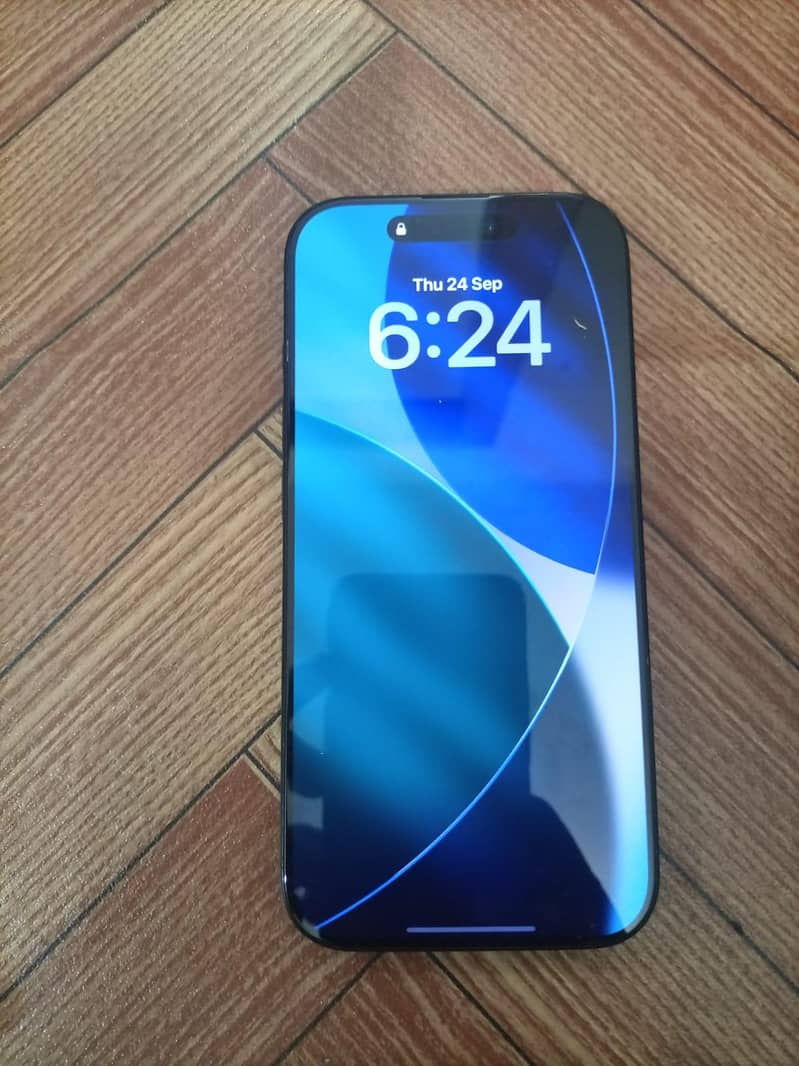 Apple iPhone 16 Pro 4