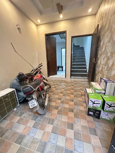3 Marla Furnihsed Ground Portion For Rent ( Iqbal Park )