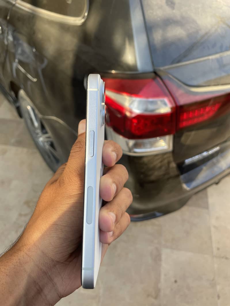 Apple iPhone 15 2