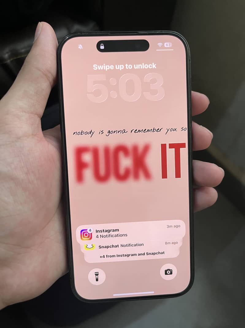 Apple iPhone 15 Pro 0
