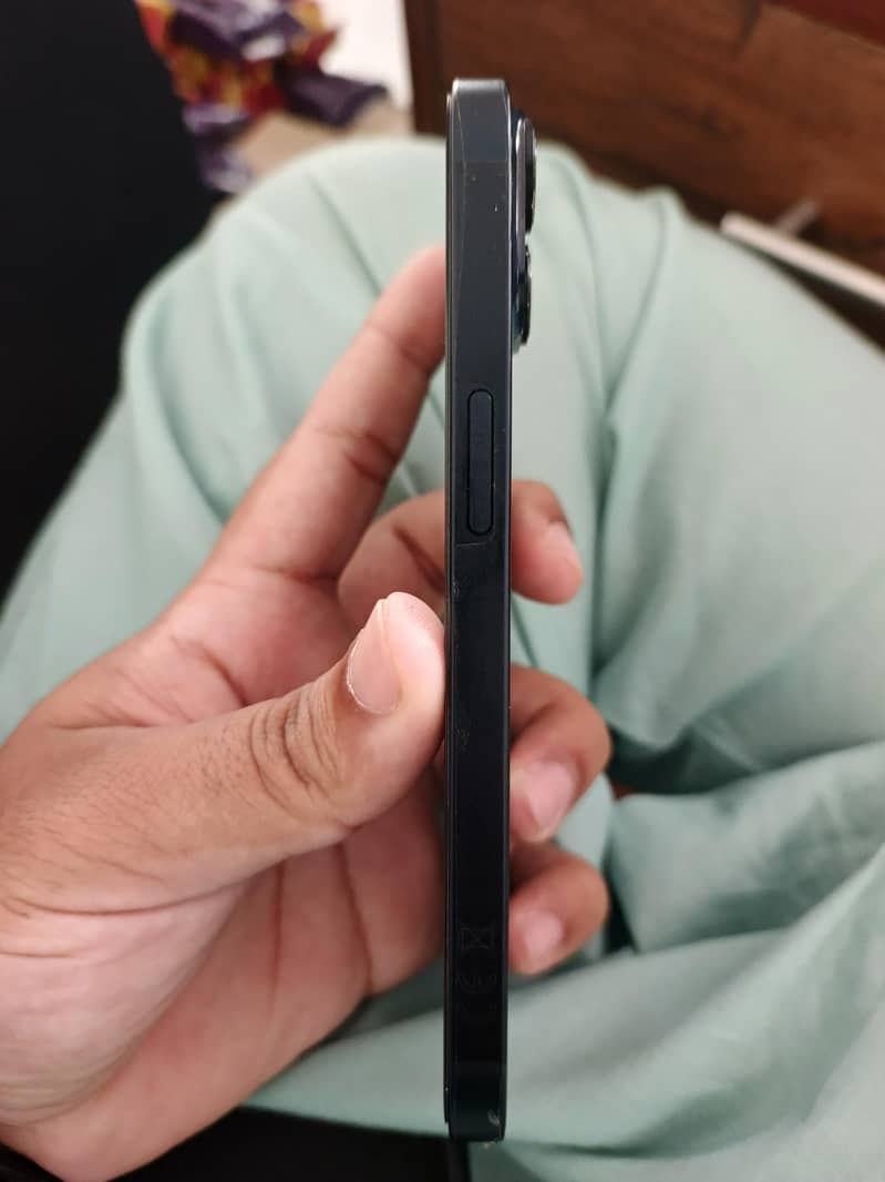 Apple iPhone 14 2