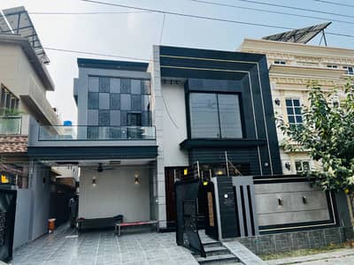 10 marla luxury house for sale at prime location