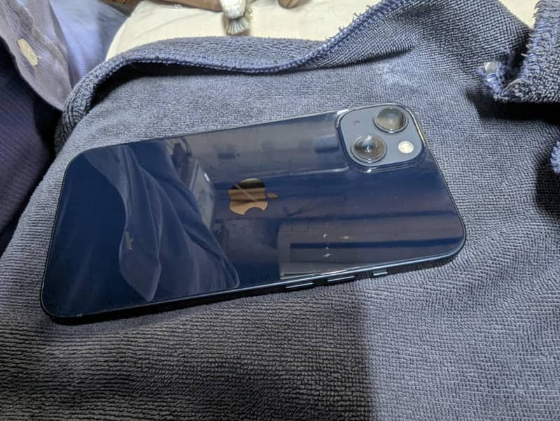 Apple iPhone 13 1
