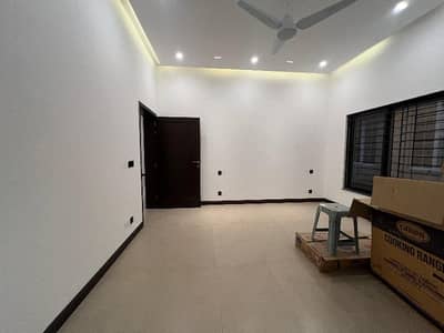 DHA Phase 8 Broadway 1 Kanal Brand New Seprate Gate Upper Portion