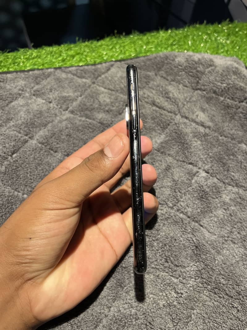 Apple iPhone X 2