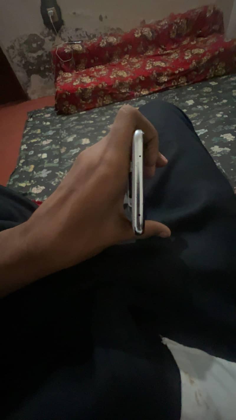 Xiaomi Redmi Note 9S 3