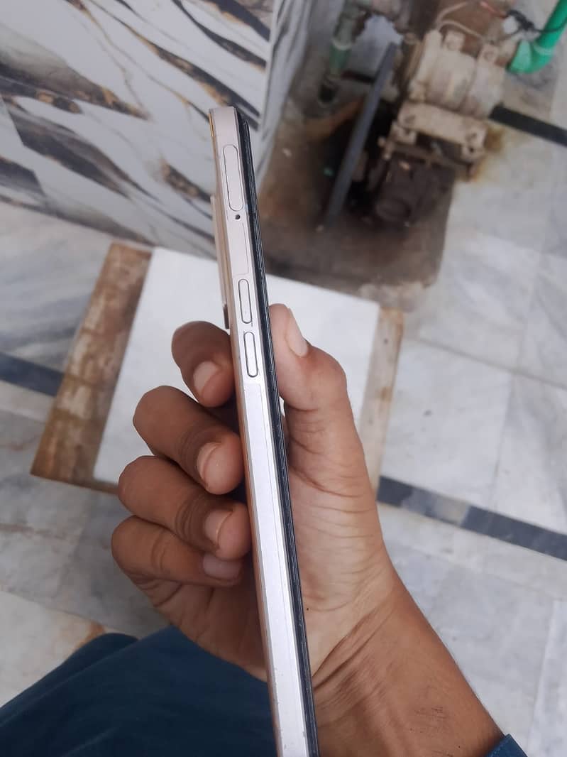 Oppof21 pro 3
