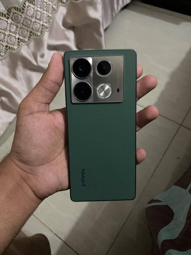 Infinix Note 40 Pro 0