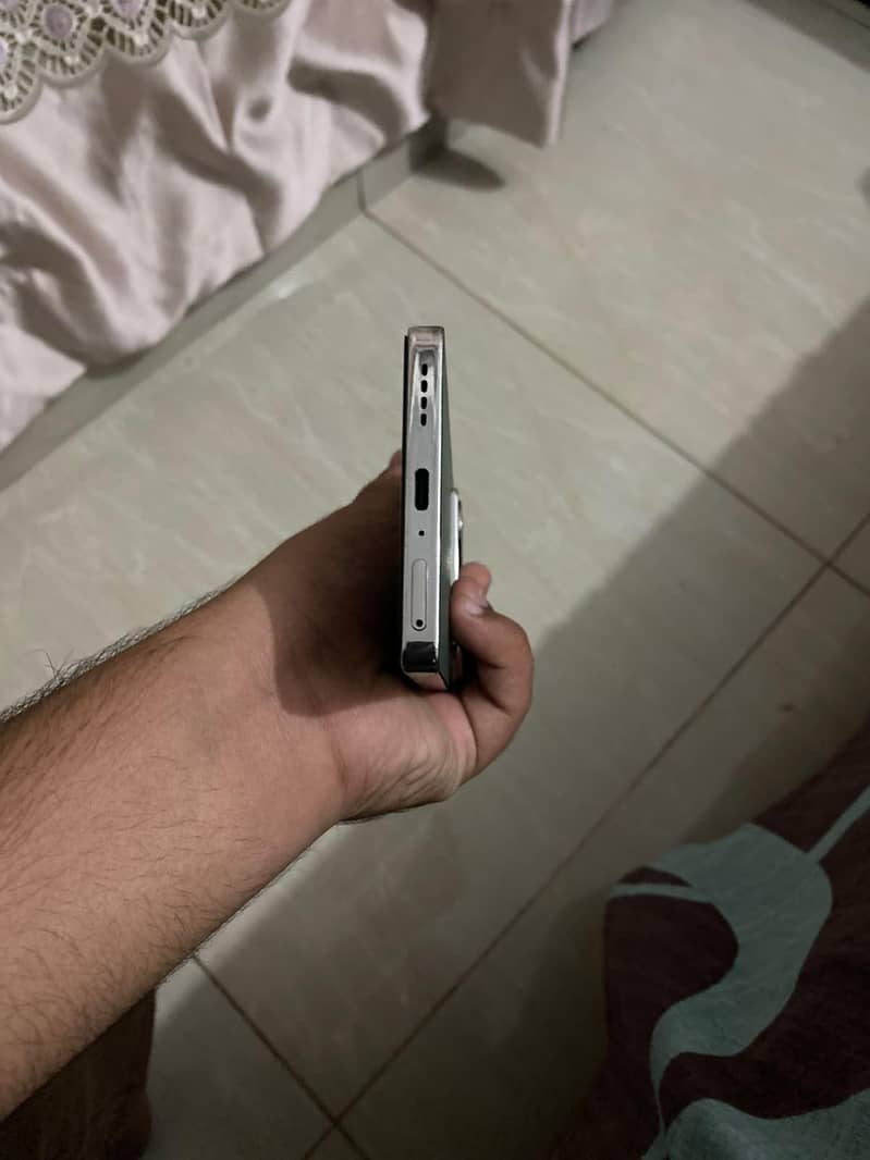 Infinix Note 40 Pro 4