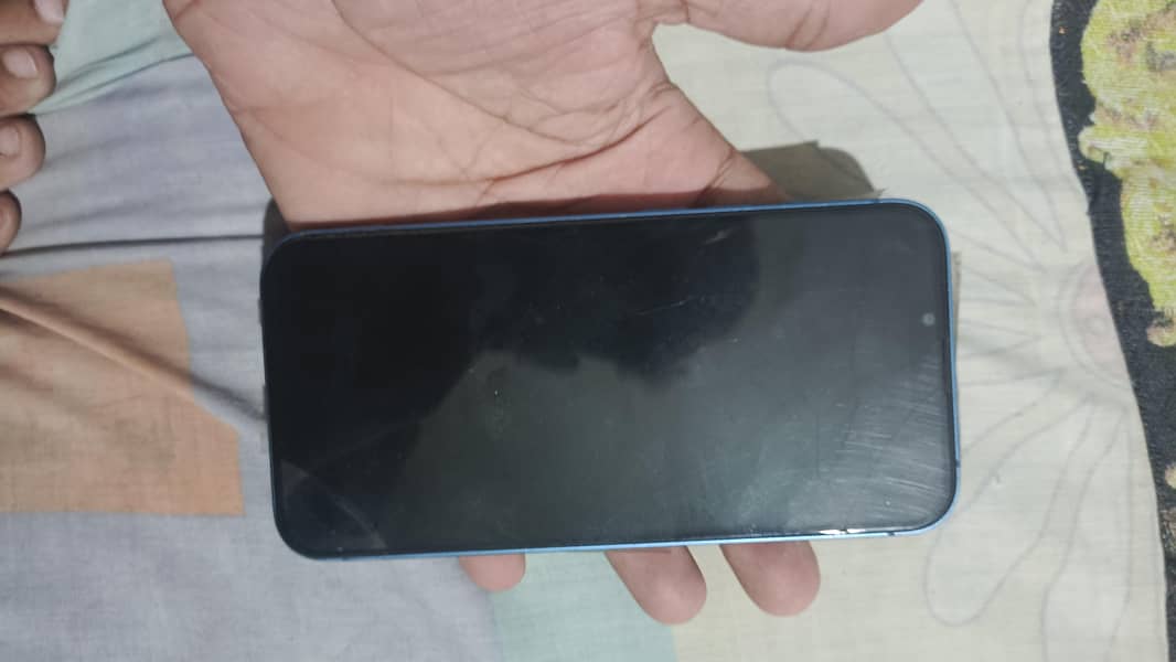 Apple iPhone 13 2
