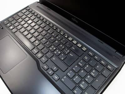 Fujitsu LifeBook , i5 4th gen, 8gb ram, 320