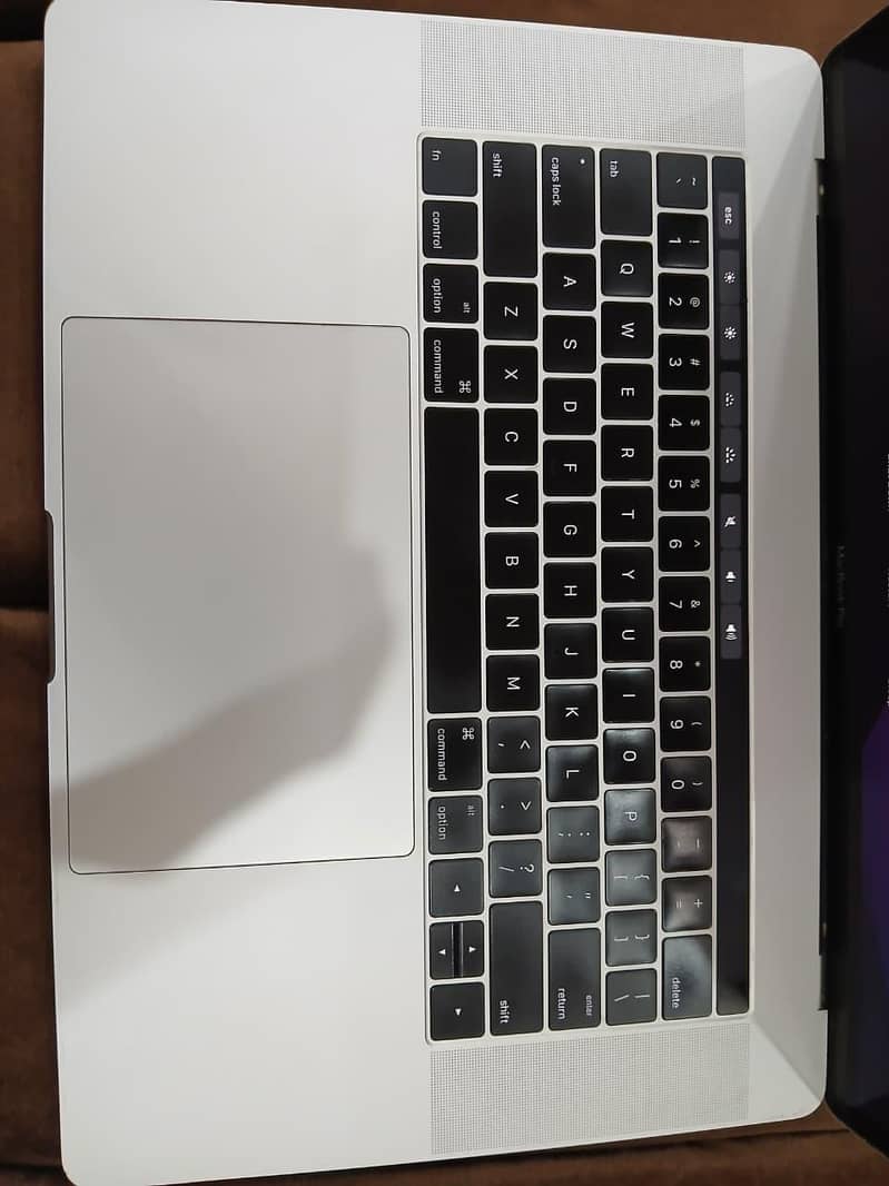 Macbook Pro 15" 2016 4