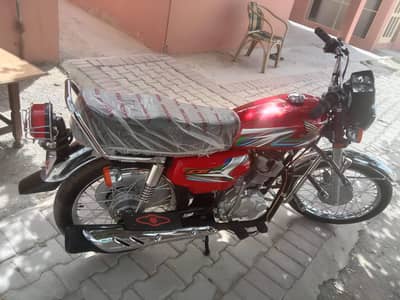 HONDA CG 125 MODEL 2023 ONLY 5500 KM RUNNING FOR URGENT SALE (NEW Cnd