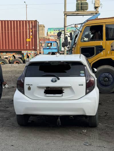 Toyota Aqua 2015
