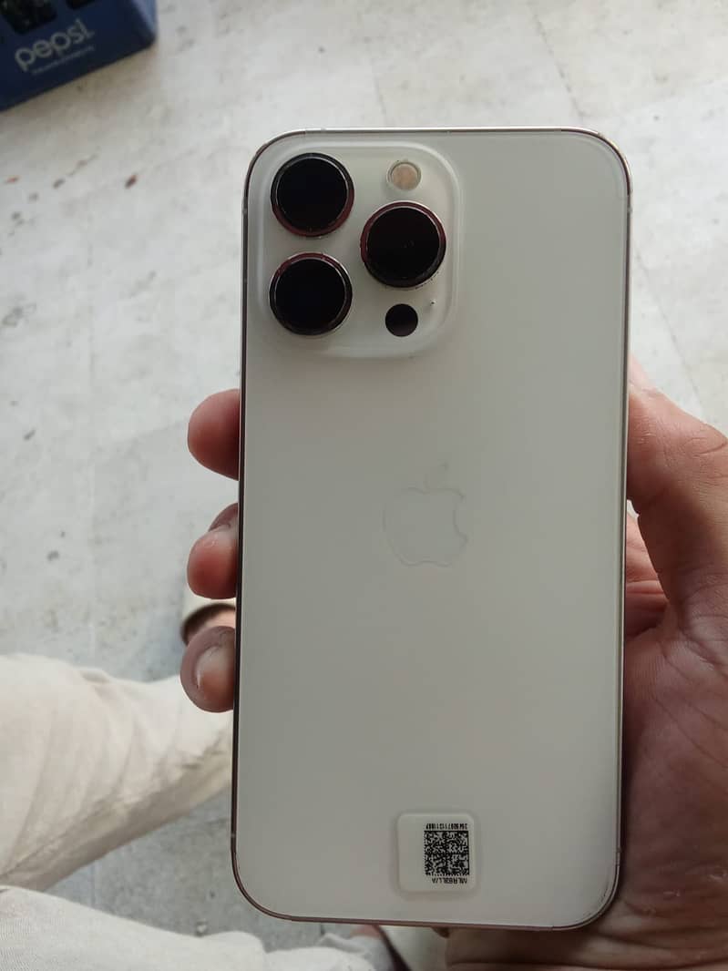 Apple iPhone 13 Pro 4