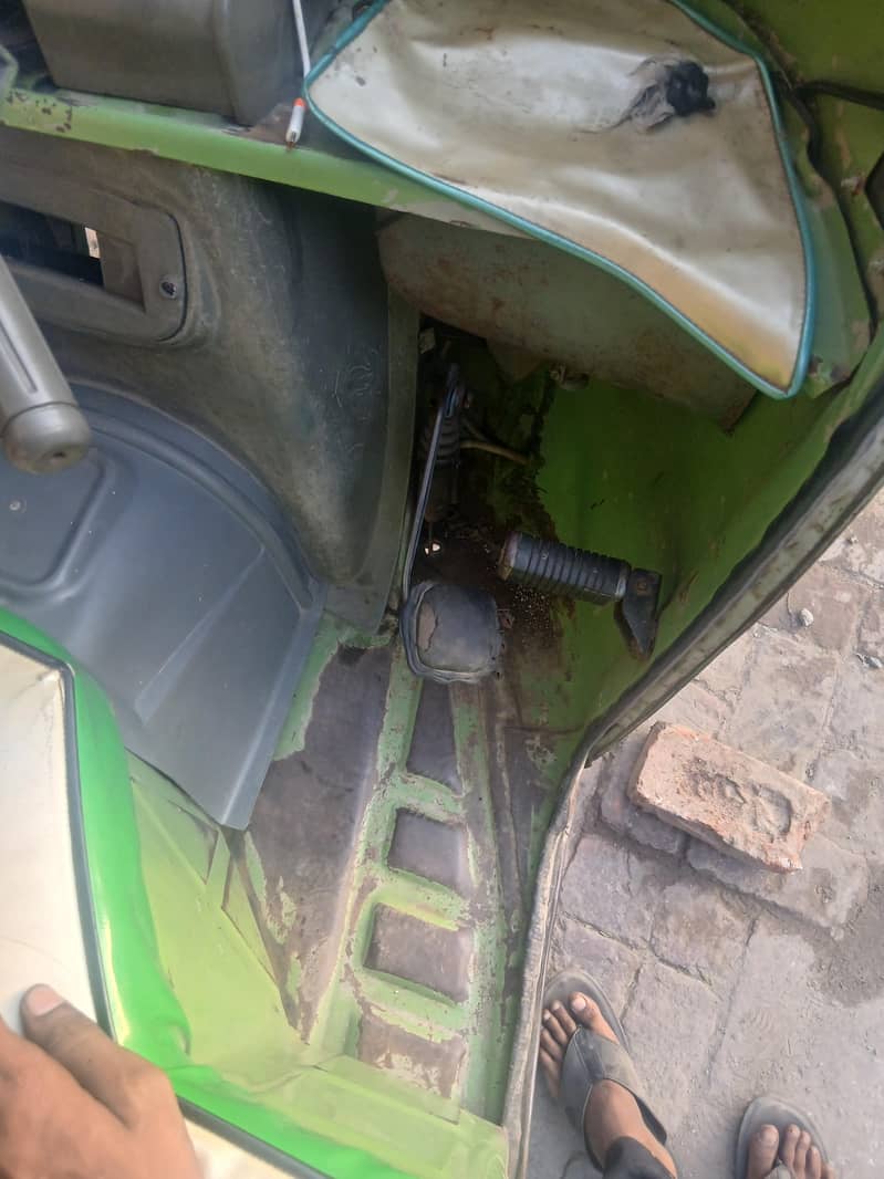 auto rickshaw 13