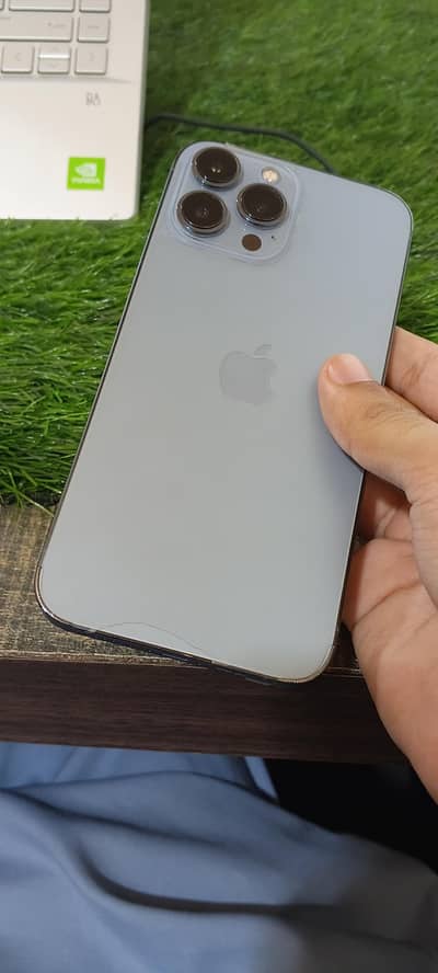 Apple iPhone 13 Pro Max Bypass