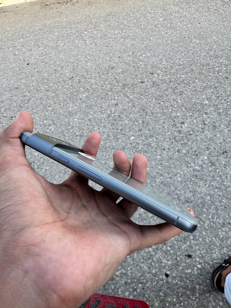 Google Pixel 8 3