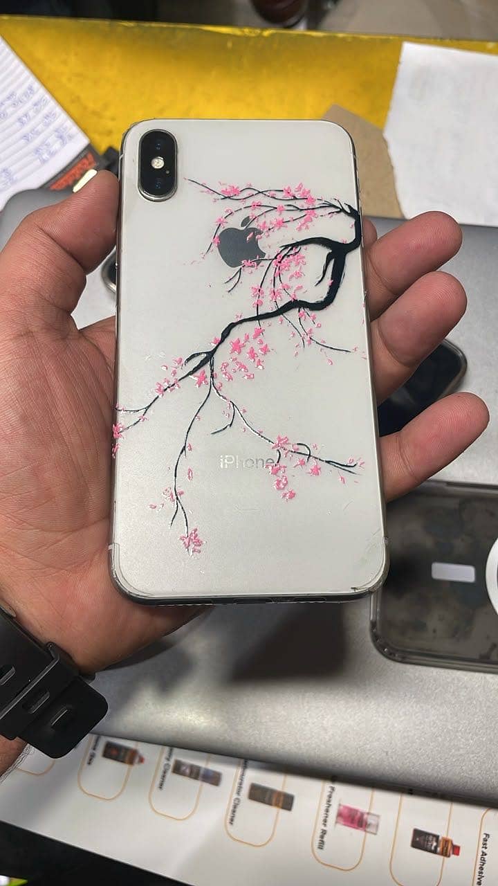 Apple iPhone X 4