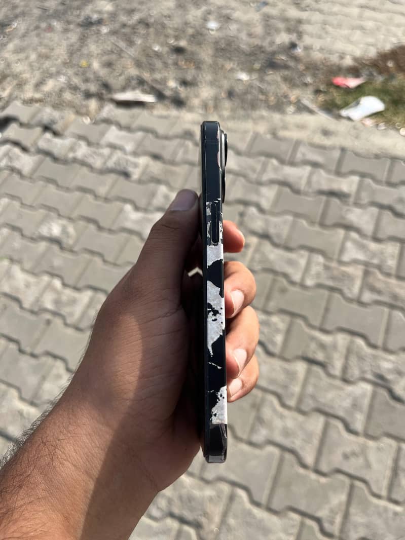 Apple iPhone 15 2