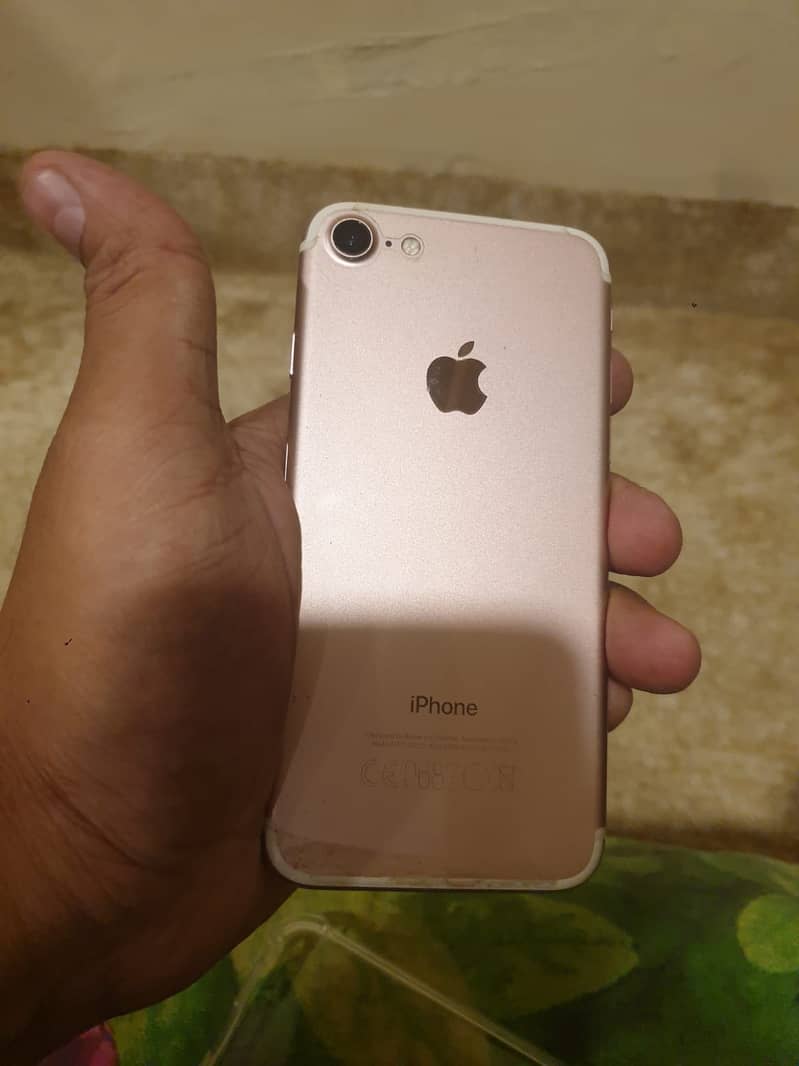 Apple iPhone 7 4