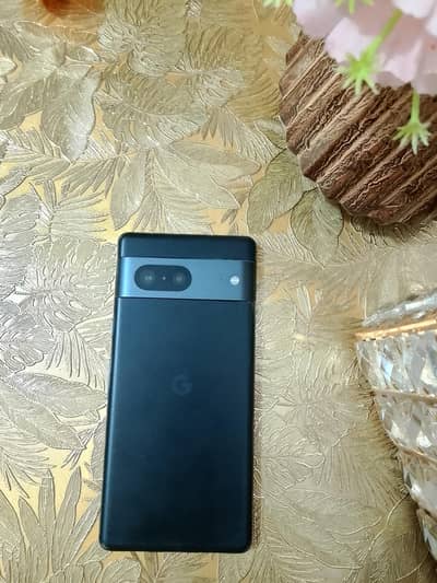 Google Pixel 7 cp. . . idl. . . .