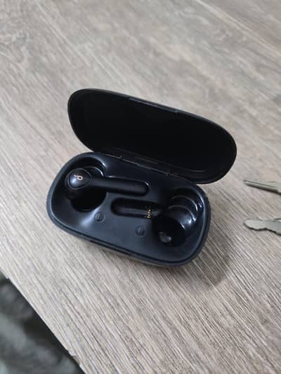Anker life p2 single piece with charging case