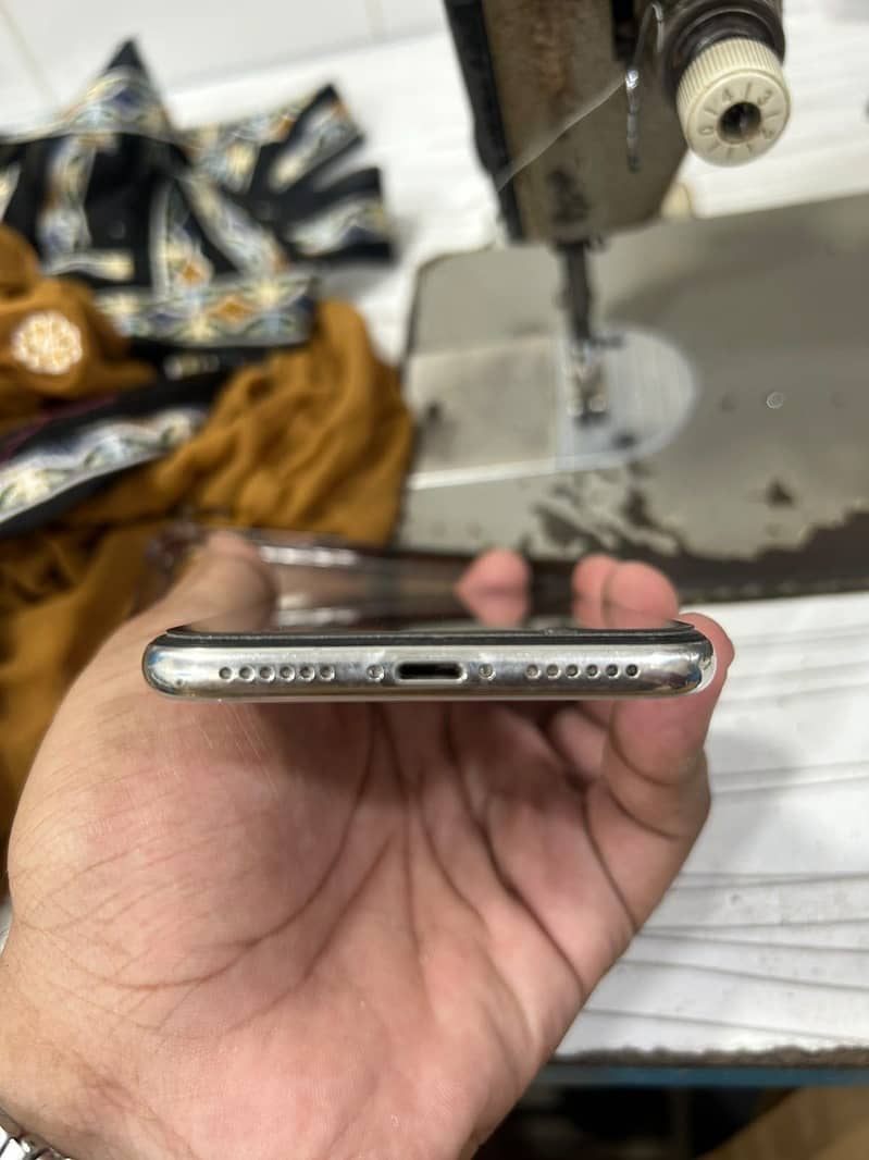 Apple iPhone X 1