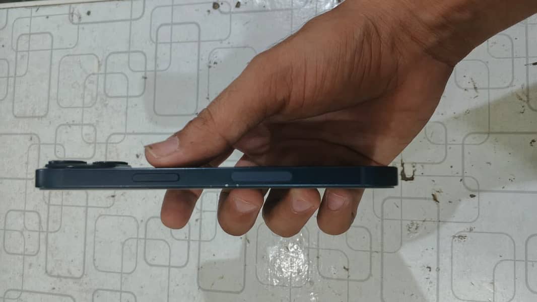 Apple iPhone 14 1
