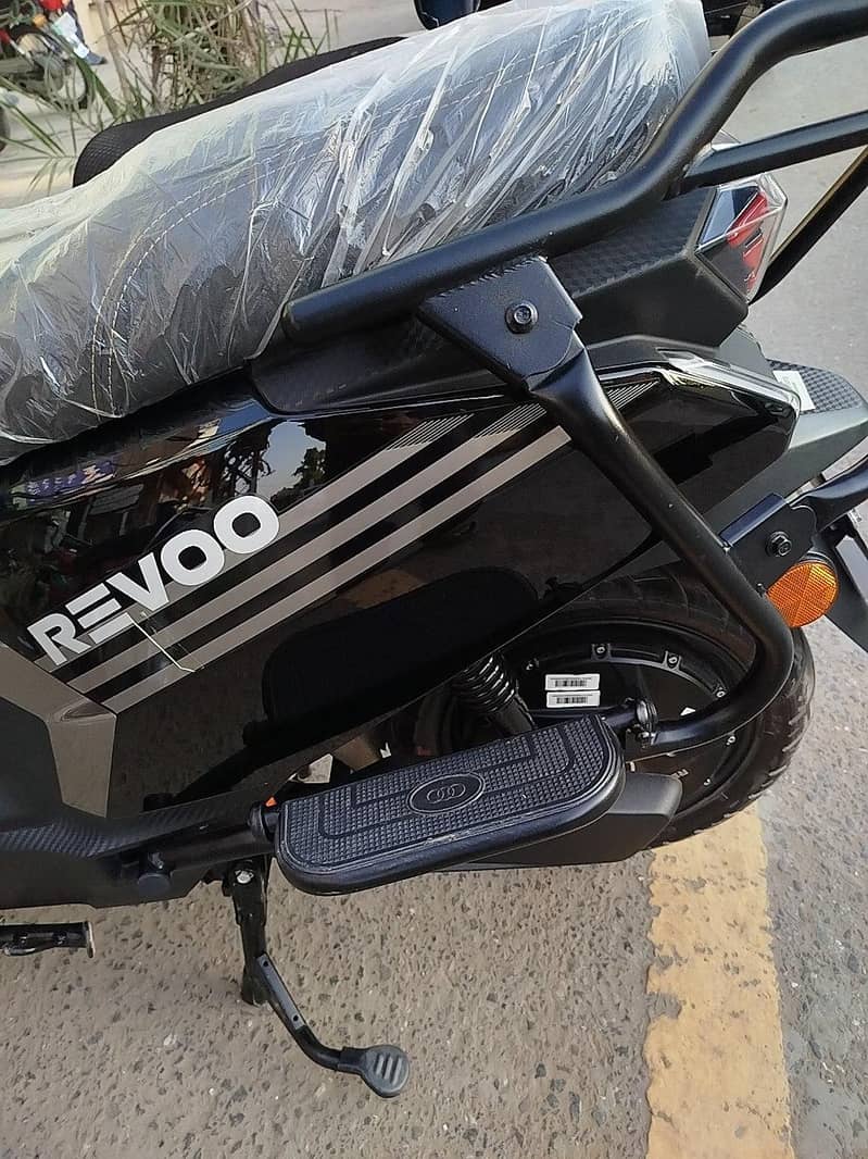 Revoo C35 1