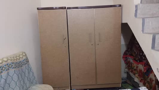 3 door wardrobe/almari urgent sale