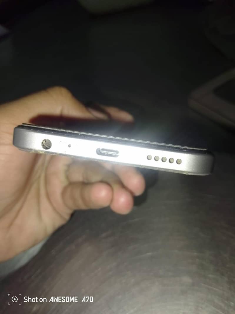 Dcode Bold 3 8+8/128 gb 1