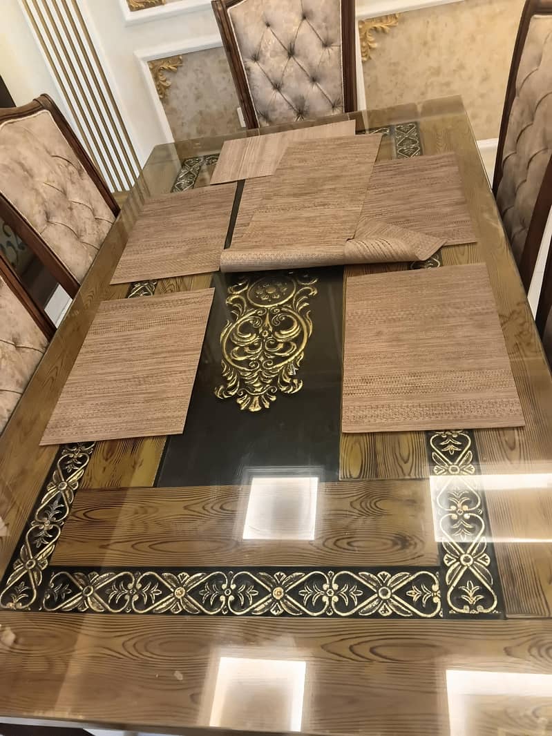 Dining Tabke/ 6  Seater Dining Table/ Excellent Condition For Sale 1