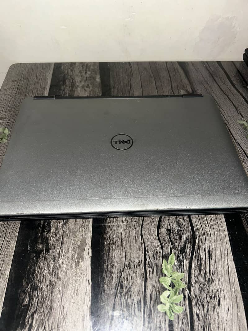 E 7240 4