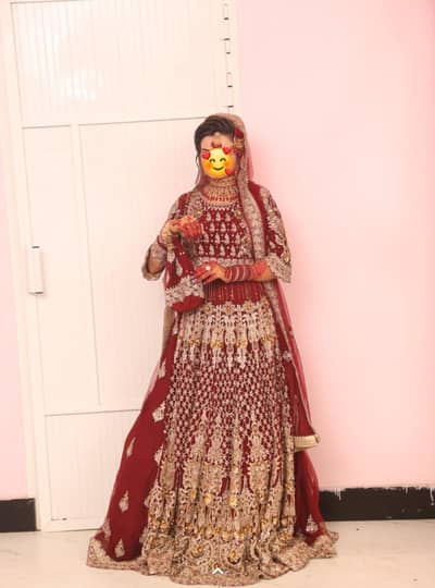 Bridal Lehnga & Jewellery For Sale