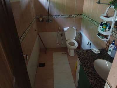 12 Marla Uper Portion For Rent ( Railway Officers Colony )